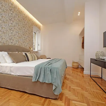 Apartman Ych-casa Bella- Luxury Near Piazza Venezia