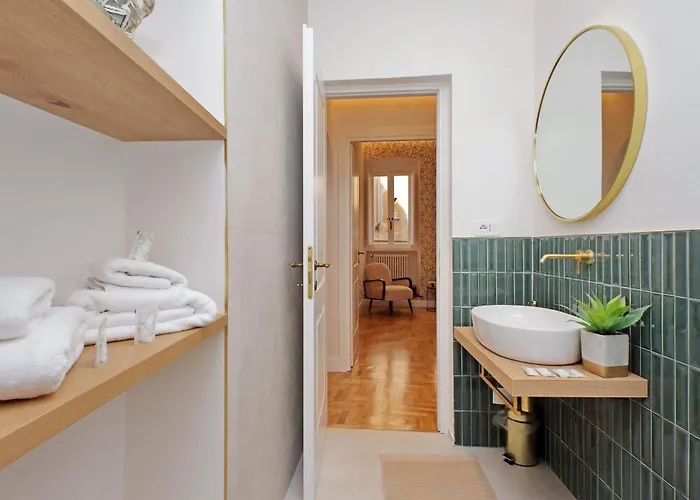 Daire Ych-casa Bella- Luxury Near Piazza Venezia