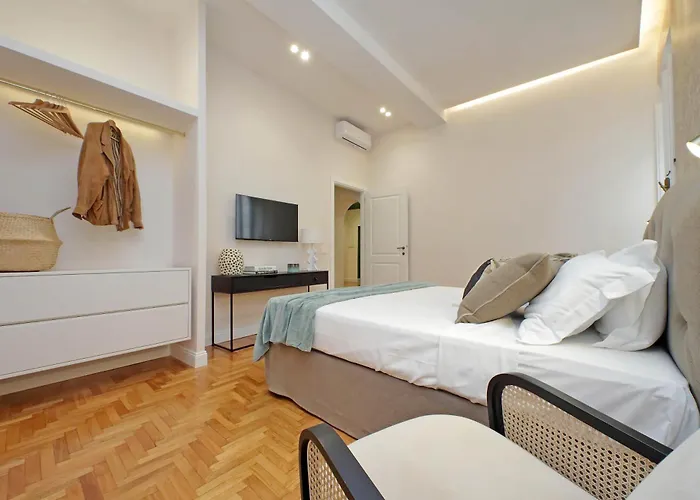Daire Ych-casa Bella- Luxury Near Piazza Venezia Roma