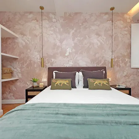 公寓 Ych-casa Bella- Luxury Near Piazza Venezia 罗马