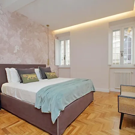 Ych-casa Bella- Luxury Near Piazza Venezia 罗马