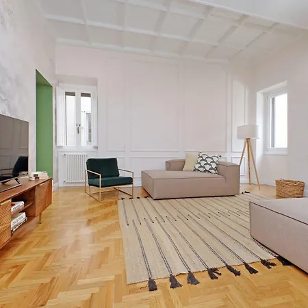 Ych-casa Bella- Luxury Near Piazza Venezia 罗马